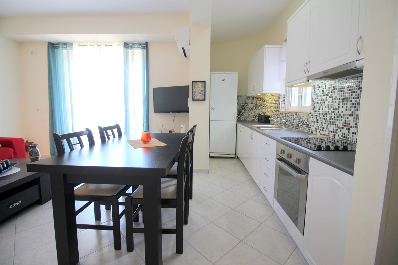 Saranda Point - Blue Apartment